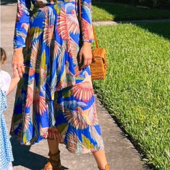 Farm Rio macaw dress new with tags size medium - Picture 10 of 12